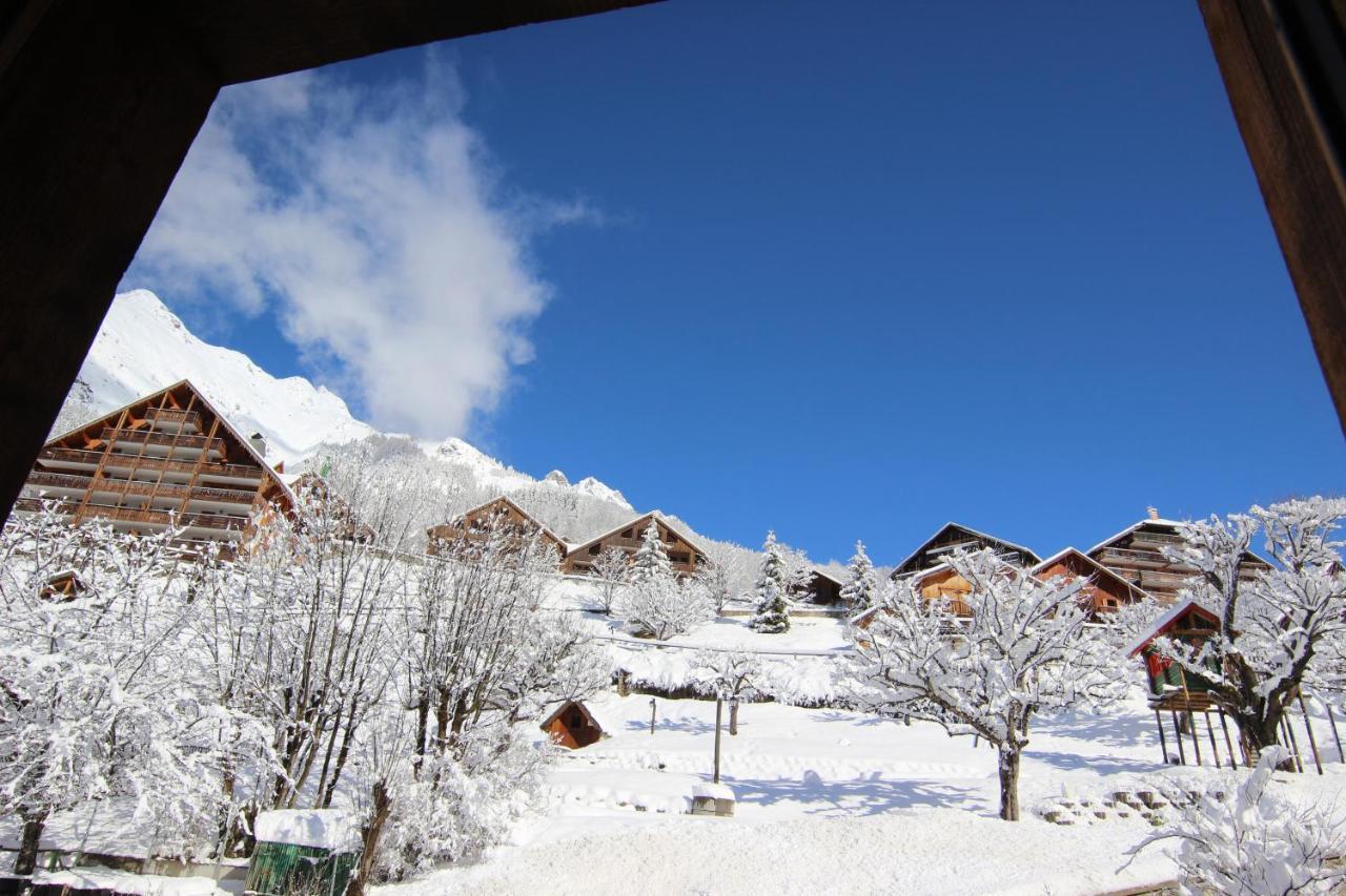 Hotel Le V De Vaujany Eksteriør billede
