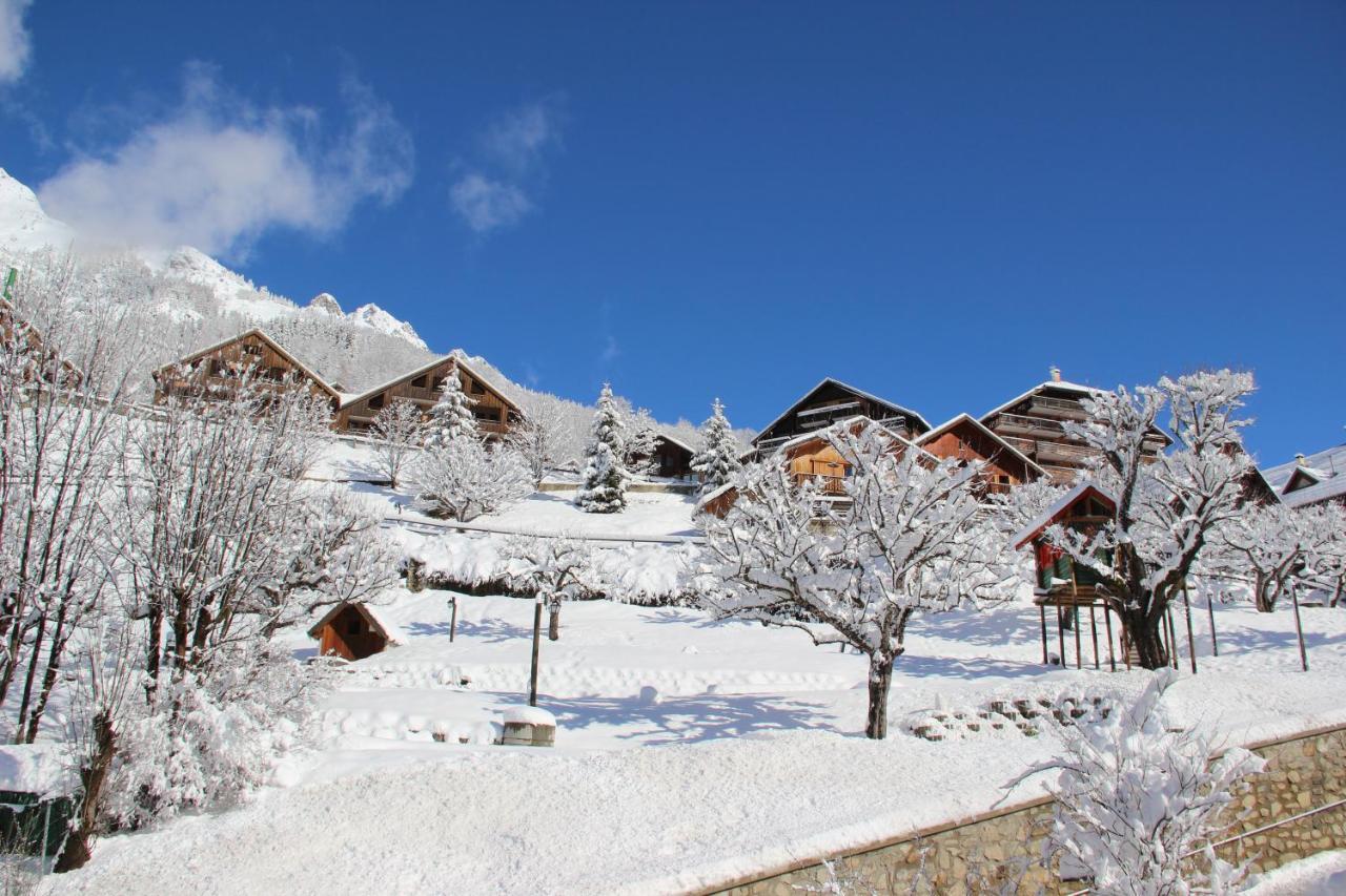 Hotel Le V De Vaujany Eksteriør billede
