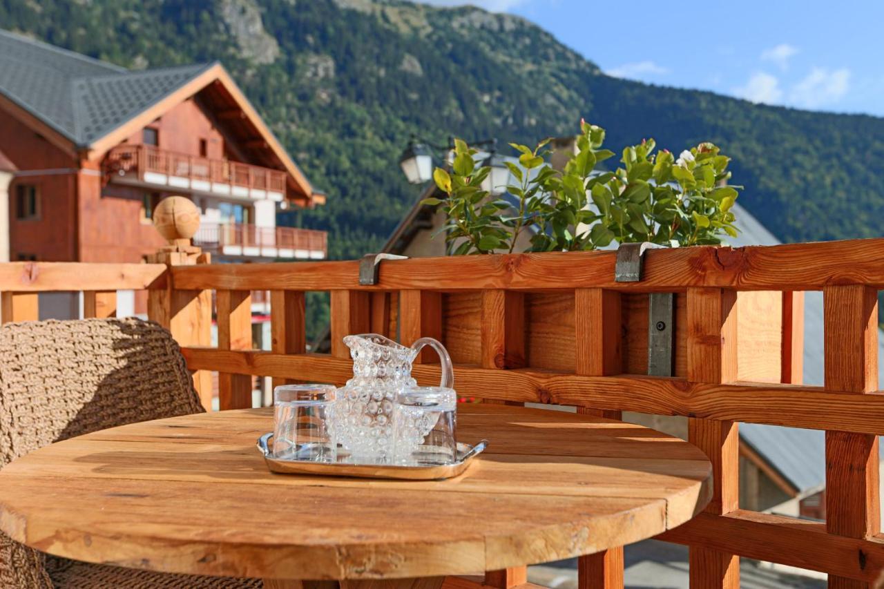 Hotel Le V De Vaujany Eksteriør billede