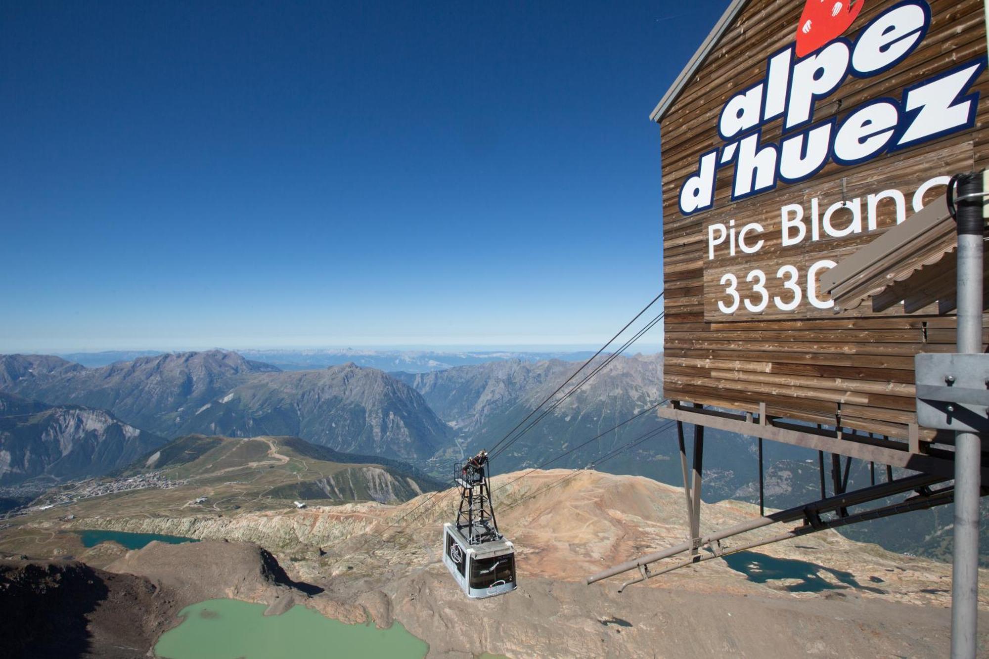 Hotel Le V De Vaujany Eksteriør billede